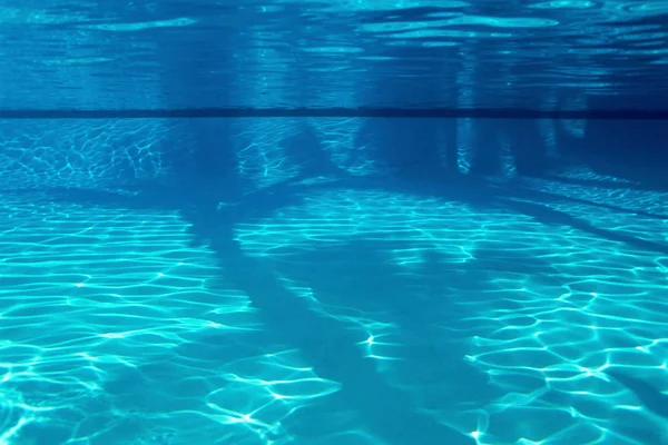 Rimpels Het Zwembad — Stockfoto