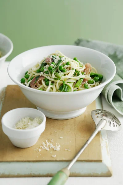 Placa Pasta Espaguetis Con Cebolla — Foto de Stock