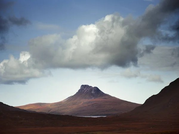 Nubes Sobre Montaña Stac Pollaidh Assynt Sutherland Escocia — Foto de Stock