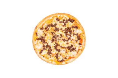 Kıyılmış et beyaz bir arka plan üzerinde izole lezzetli pizza. Üstten Görünüm