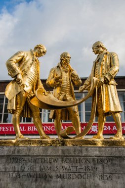 Matthew Boulton, James Watt ve William bronz heykeli yaldızlı 