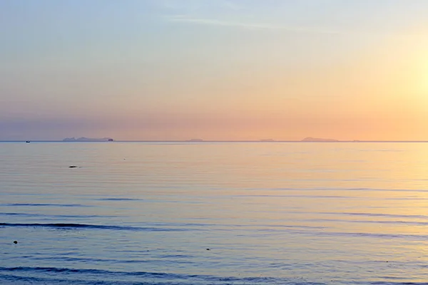 Fondo de atardecer de playa y cielo, efecto retro — Foto de Stock