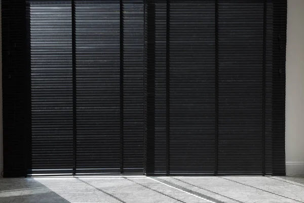 Ombra e ombra di legno nero sfondo testurizzato cieco — Foto Stock
