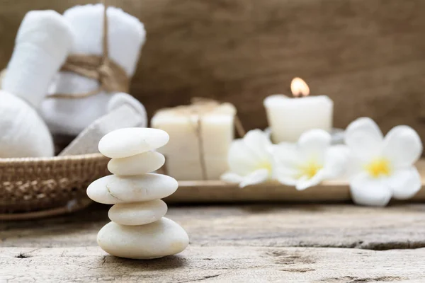 White zen stones,beauty and skincare products  products on woode — Stock Photo, Image