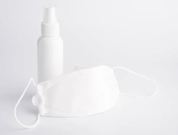 Wit Masker Voor Het Dragen Van Kiembescherming Gel Alcohol Handreiniger — Stockfoto