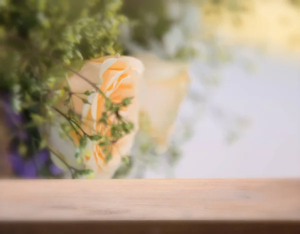 Beautiful Rose Flower Wood Top Soft Blurred Background — Stock Photo, Image