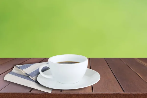 Kaffekopp Trä Topp Med Grön Suddig Bakgrund — Stockfoto