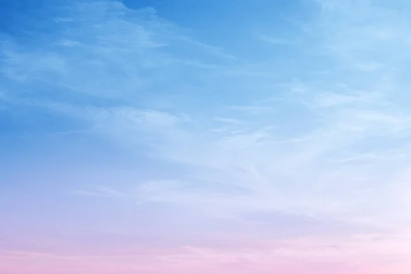 Güzel Şafak Mavi Gökyüzü Pembe Bulut Arkaplan — Stok fotoğraf