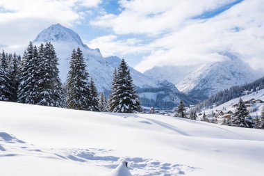 Görünüm Lech am Vorarlberg Alpleri'nde Autra içinde