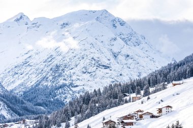 Dağ köyü görünümü