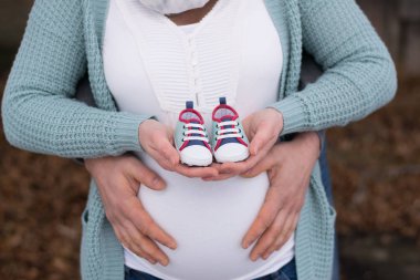 Boticky, ruce a miminko