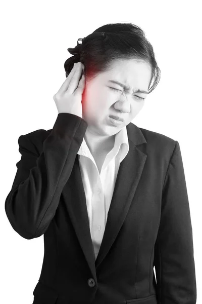 Hoofdpijn symptoom in een zakenvrouw geïsoleerd op een witte achtergrond. Uitknippad op witte achtergrond. — Stockfoto