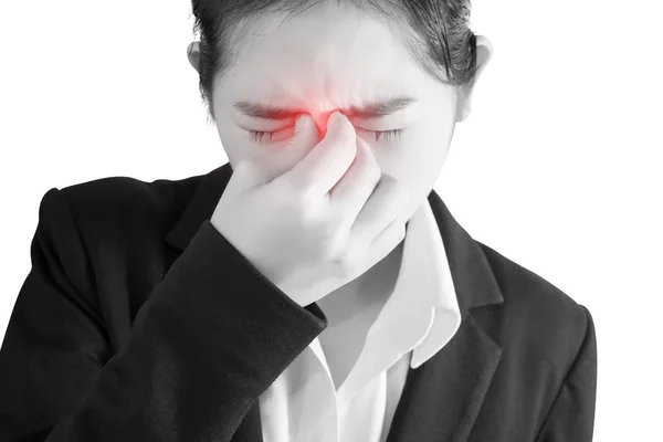 Sintoma de dor nasal em uma mulher isolada em fundo branco. Caminho de recorte no fundo branco . — Fotografia de Stock