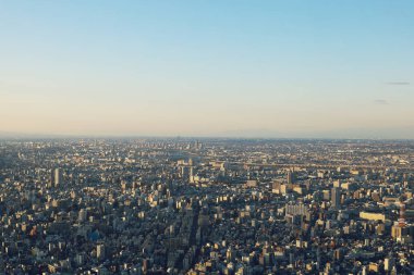 Tokyo şehir peyzajı ve Japonya 'daki ofis binası.