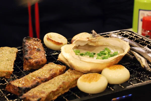 Közelkép Grillezett Rák Kagyló Grillen Egy Étteremben Japánban — Stock Fotó
