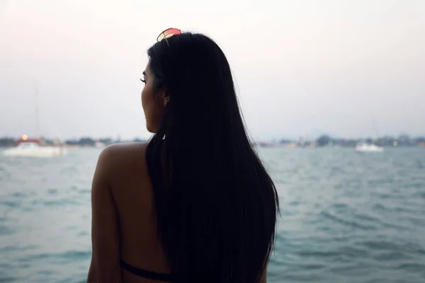 Bela Ásia Jovem Biquíni Sexy Viajando Barco Fim Semana Férias — Fotografia de Stock