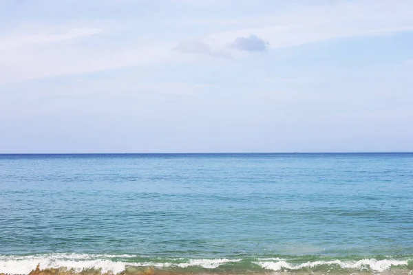 タイ王国で夏の美しい海の水 — ストック写真