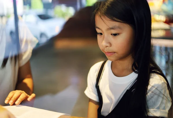 Beautiful Kid Girl Writing Homework Summer Holiday Coffee Cafe — Stock Photo, Image