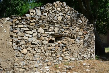 gökyüzü ve taş duvar arka plan