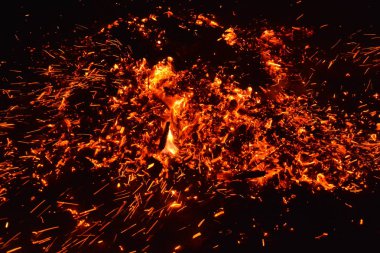 Yangın duman güzel alev ahşap ile ateş