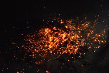 Yangın duman güzel alev ahşap ile ateş