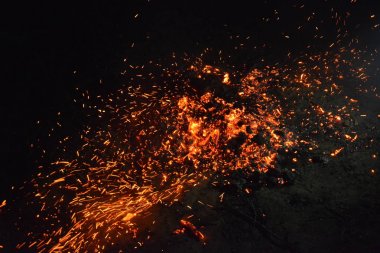 Yangın duman güzel alev ahşap ile ateş