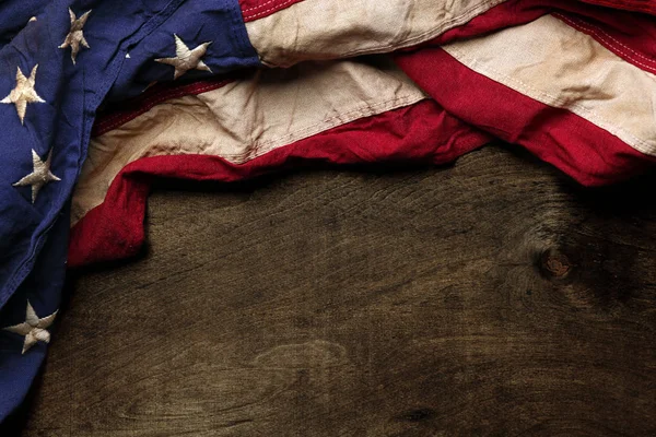 Old American flag background for Memorial Day or 4th of July — Stock Photo, Image