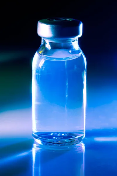 Vacina vazia ou frasco para injetáveis de medicamento — Fotografia de Stock
