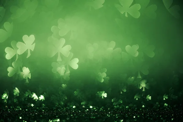 Yeşil Aziz Patrick Günü Geçmişi Işıltılı Yonca Şekilleriyle — Stok fotoğraf
