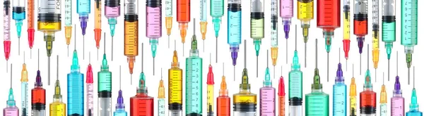 Ряды Острых Шприцев Наполненных Яркими Красками Здравоохранение Медицина Вакцина Концепция — стоковое фото