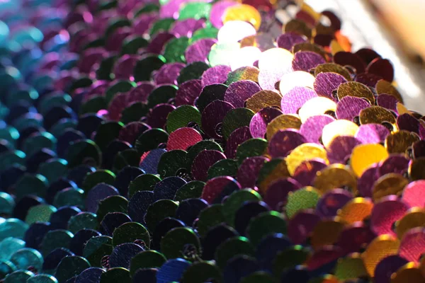 Textura Brillante Fondo Lentejuelas Multicolores Iridiscentes Macro Foto — Foto de Stock