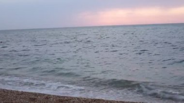 Şafağın güzelliği ve gün batımının romantizmi, rahatlama ve meditasyon videosu.