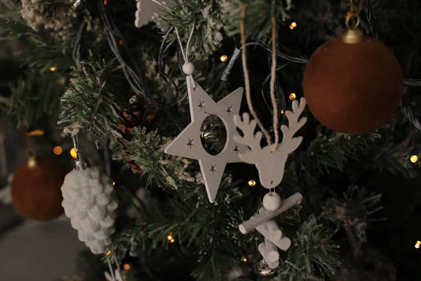 Noite Natal Brinquedo Brilhante Árvore Natal Decora Árvore Ano Novo — Fotografia de Stock