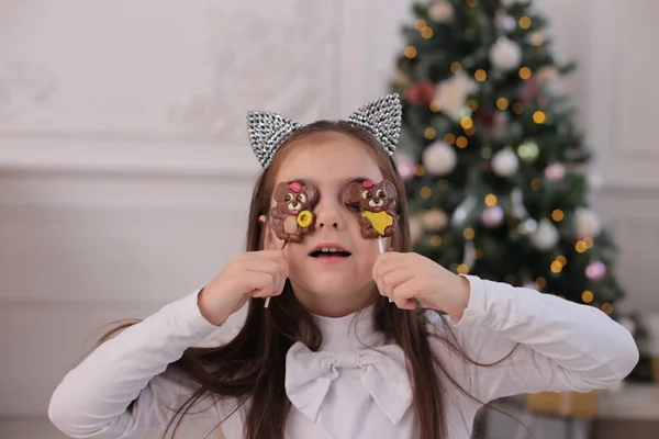 Retrato Navidad Una Hermosa Chica Con Pelo Largo Rubio Estado — Foto de Stock