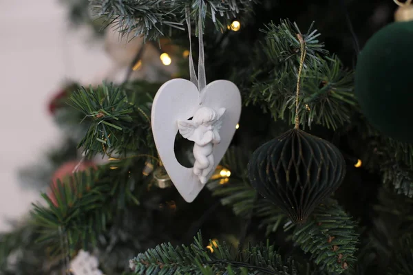 Juldekoration Glänsande Leksak Dekorerar Nyårsträdet — Stockfoto