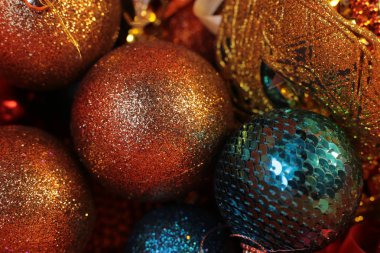 Dekoratif Noel ağacı oyuncağı makro fotoğraf parlıyor