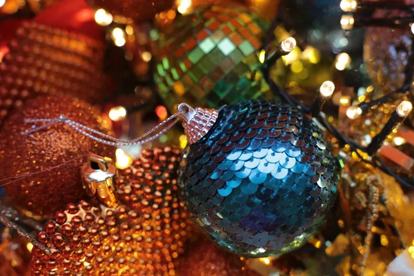 Kerst Glanzende Achtergrond Met Een Flikkerende Slinger Nieuwjaar Heldere Decor — Stockfoto