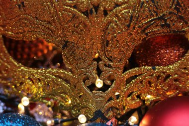 Noel arkaplanı pırıl pırıl bir çelenk, yeni yılın aydınlık dekorları makro fotoğraf ışıkları