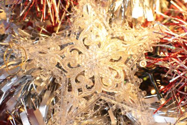 Dekoratif Noel ağacı oyuncağı makro fotoğraf parlıyor