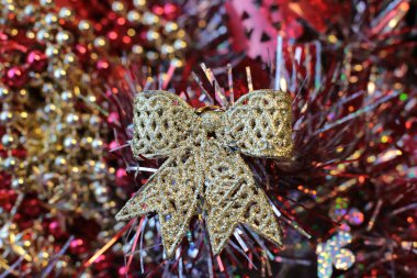 Yeni yıl pırıl pırıl boncukları, canlı Noel dekorları, makro fotoğraf ışıkları...