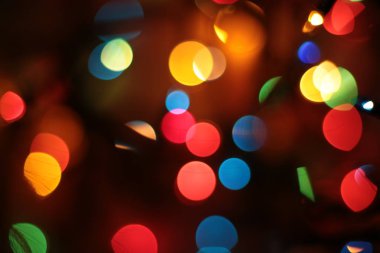 Çok renkli Garland Bokeh Noel arkaplanı