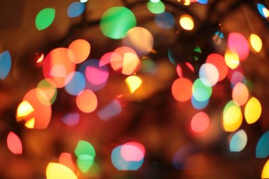 Odak dışında çok renkli zarif çelenk Bokeh Noel makro arkaplanı