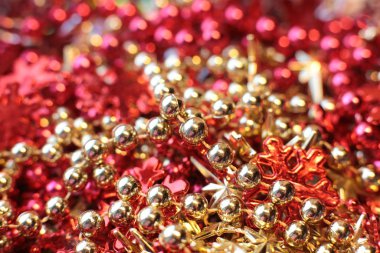 Şenlikli Noel arkaplanı Bokeh çelengi ve ışıltılı maytap.