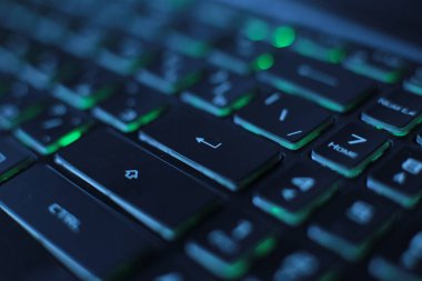 parlak çok renkli makro arkaplan düğmesi siyah dizüstü bilgisayar klavye teknolojisi titreşimi