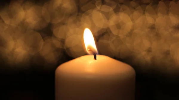 Ευχετήρια Κάρτα Macro Φλόγα Στρογγυλό Κερί Καίει Φόντο Φωτιά — Φωτογραφία Αρχείου