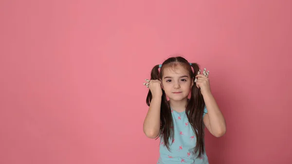 Beautiful Happy Girl Eight Years Long Hair — Stockfoto