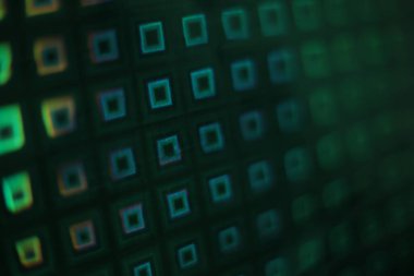  Noel ağacı oyuncağı makro fotoğraf arkaplanda boncuklar parlıyor