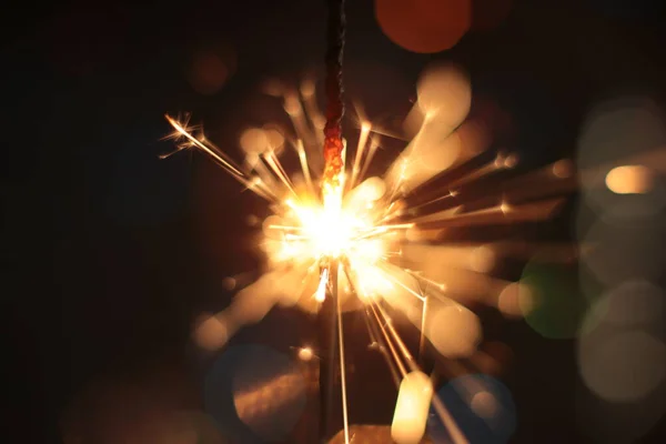 Festivo Sparkler Molte Scintille Macro Foto Bokeh Sfondo Natale Capodanno — Foto Stock