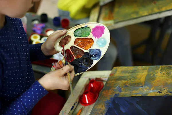 Una Lección Una Escuela Arte Para Niños Sobre Pintura Modelado —  Fotos de Stock