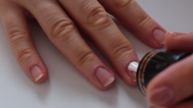 Bakıcılık ve ev işleri.